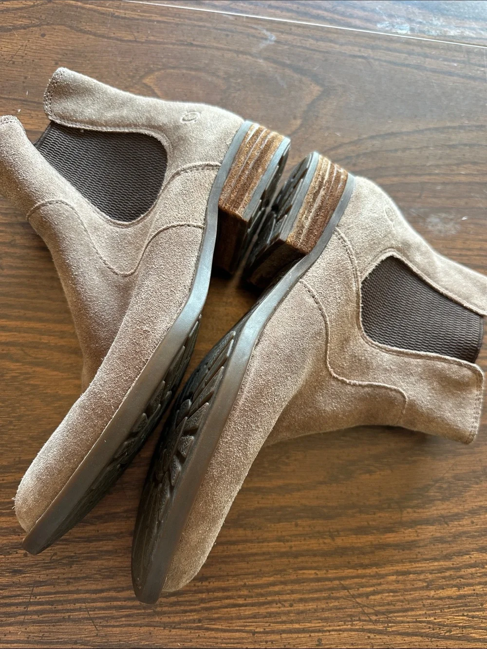 Born Men’s Brown Suede Chelsea Boots - Sleek Slip-On Style